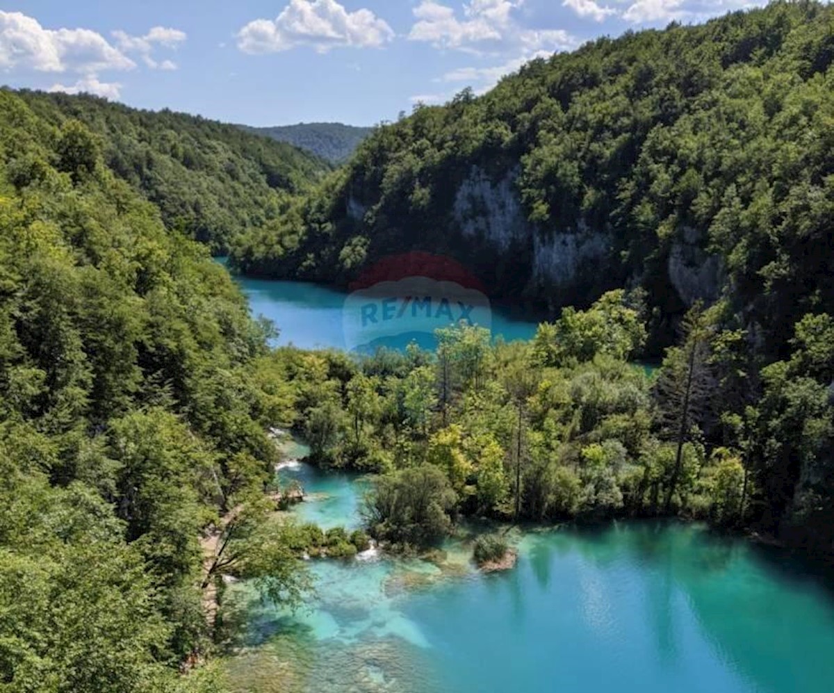 Korenica, Plitvička Jezera, 18.494m2