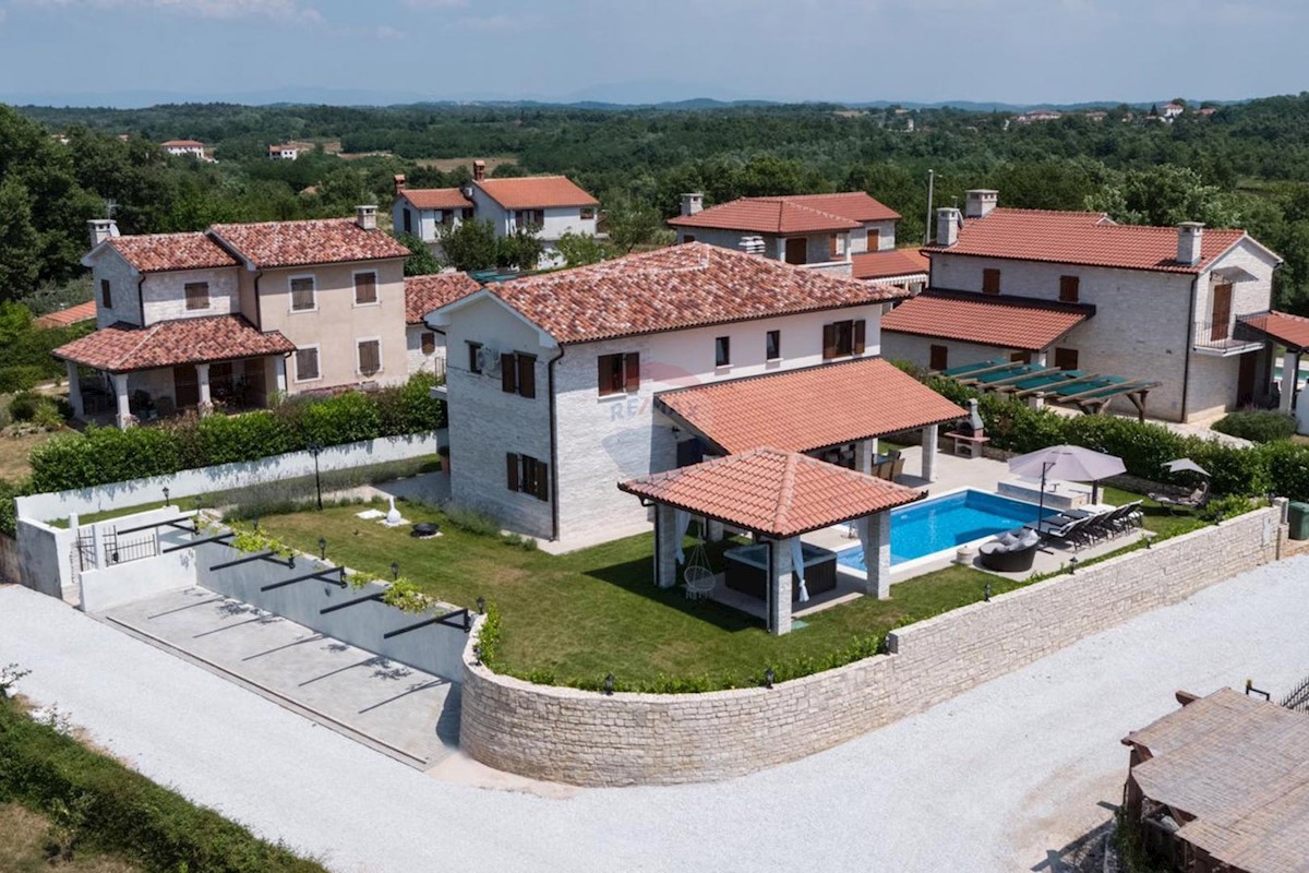 Hiša Višnjan, 210m2