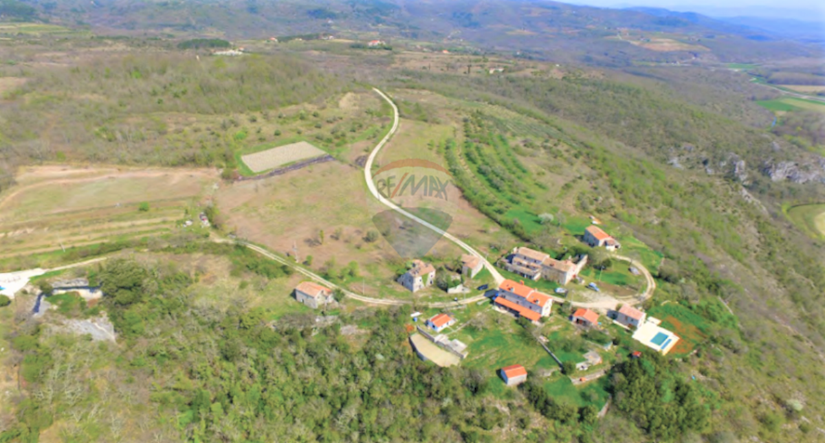 Grožnjan, 114.440m2