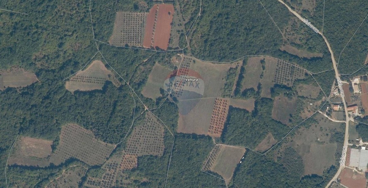 Stavbno zemljišče Valtura, Ližnjan, 10.080m2