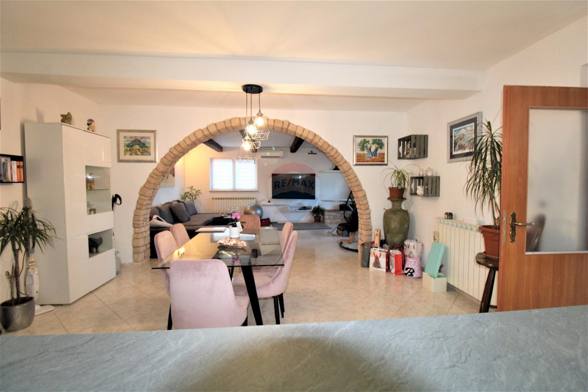 Rovinjsko Selo, Rovinj, 112m2