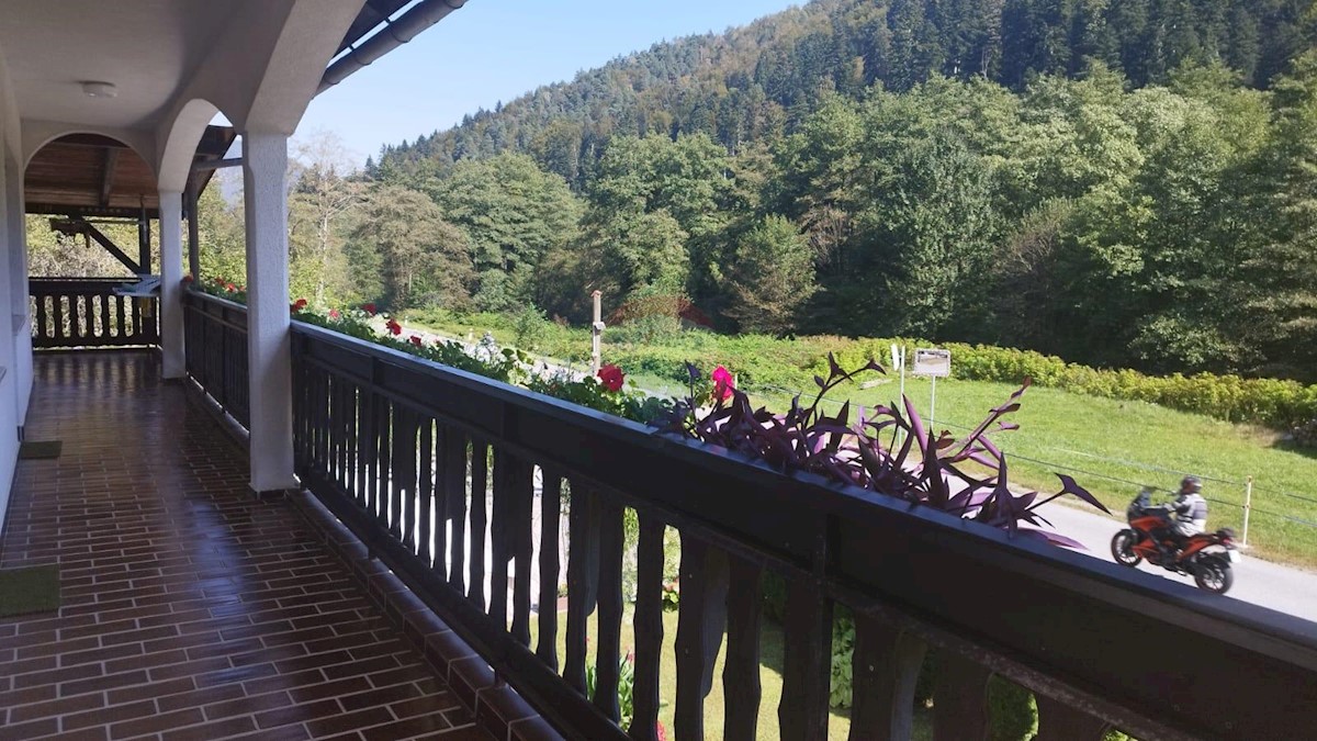 Hiša Brod na Kupi, Delnice, 160m2