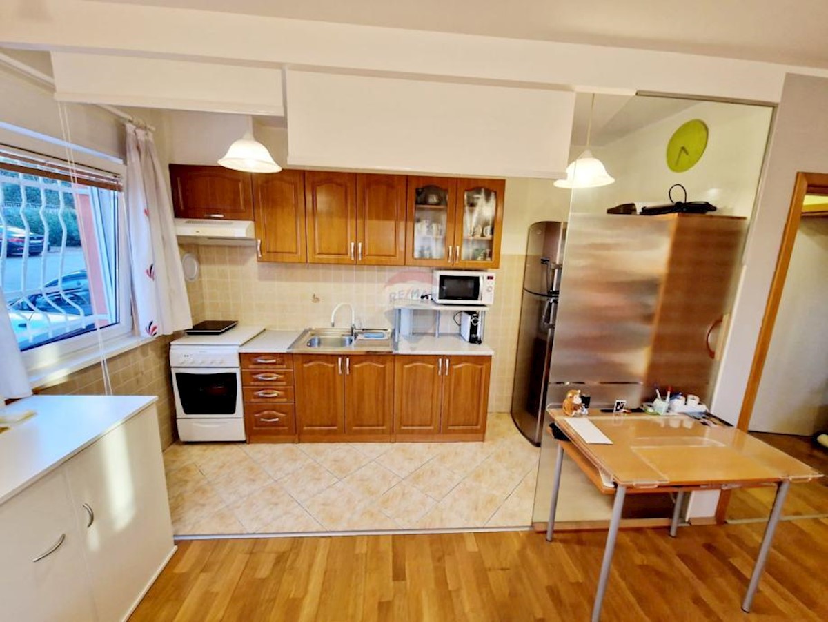 Stanovanje/Apartma Valdebek, Pula, 69m2