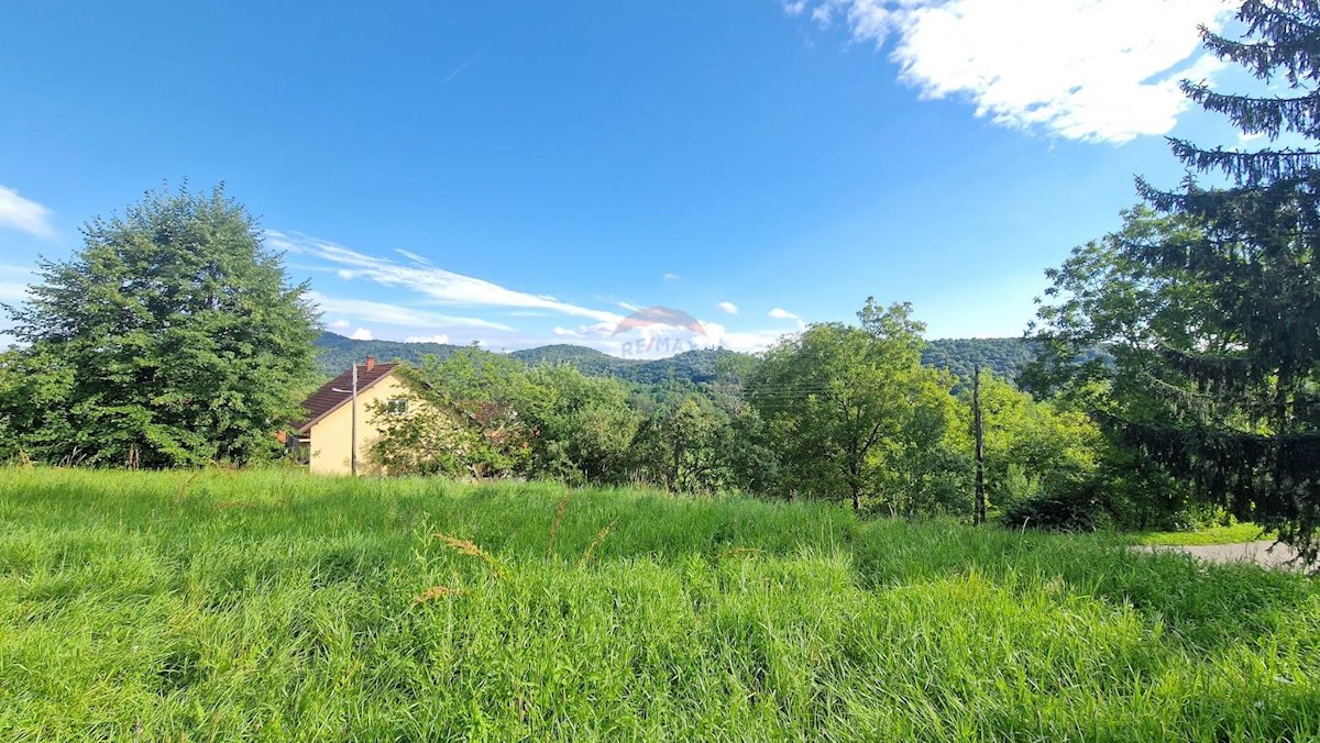 Stavbno zemljišče Bosiljevo, 1.850m2