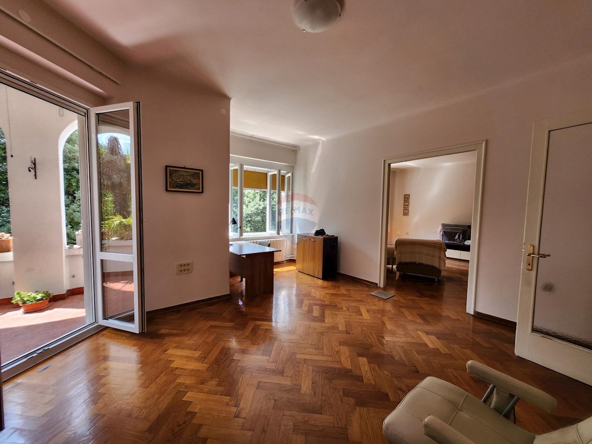 Stanovanje/Apartma Bulevard, Rijeka, 332,17m2