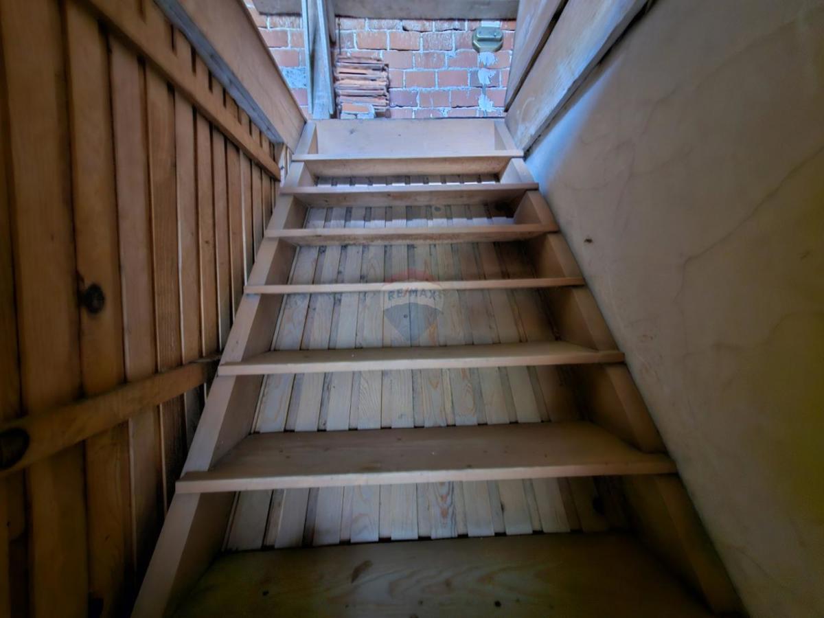 Hiša Vrbovsko, 360m2