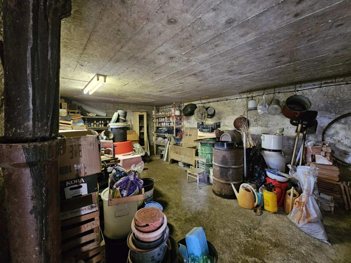 Hiša Vrbovsko, 360m2