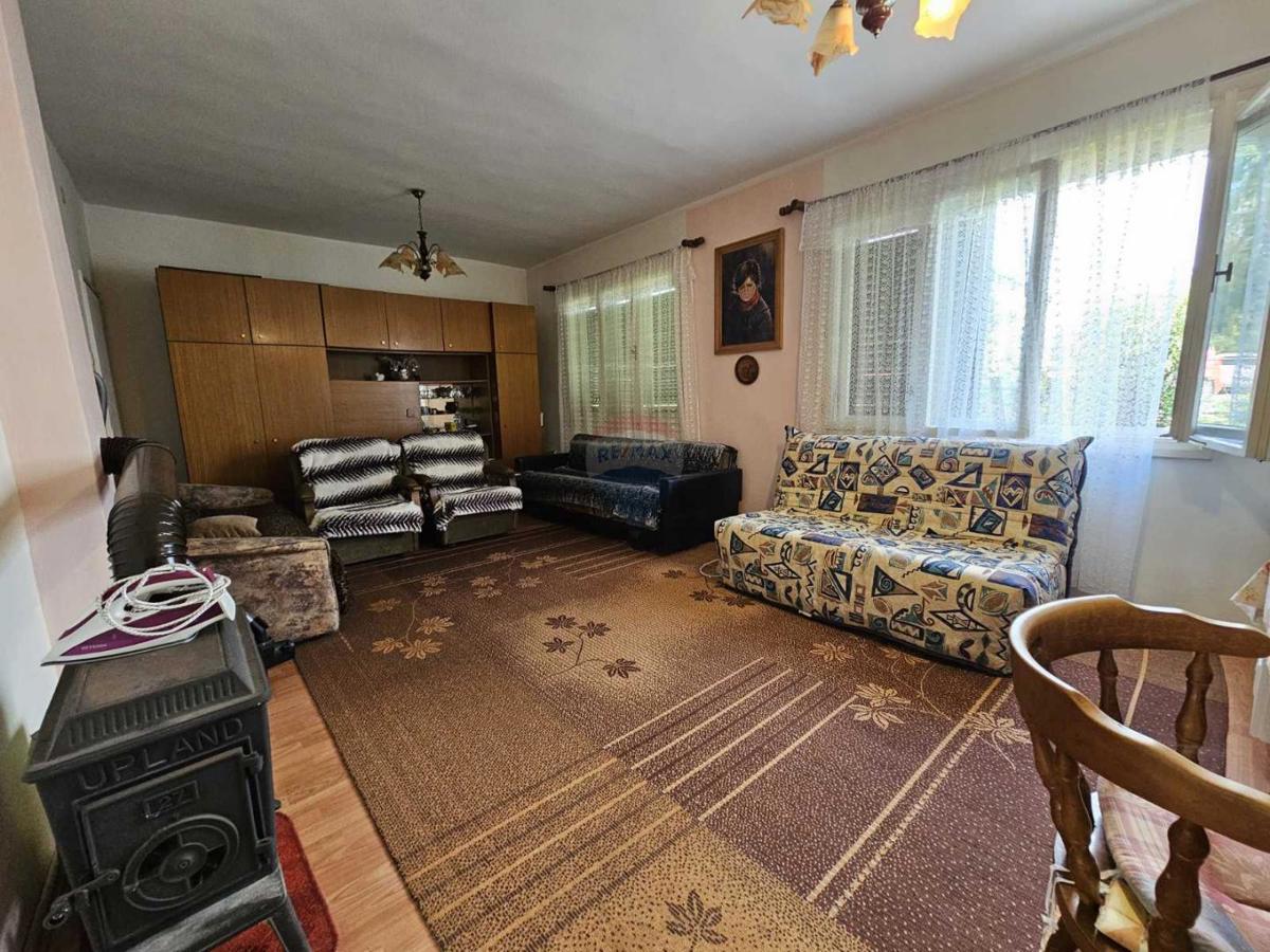 Hiša Vrbovsko, 360m2