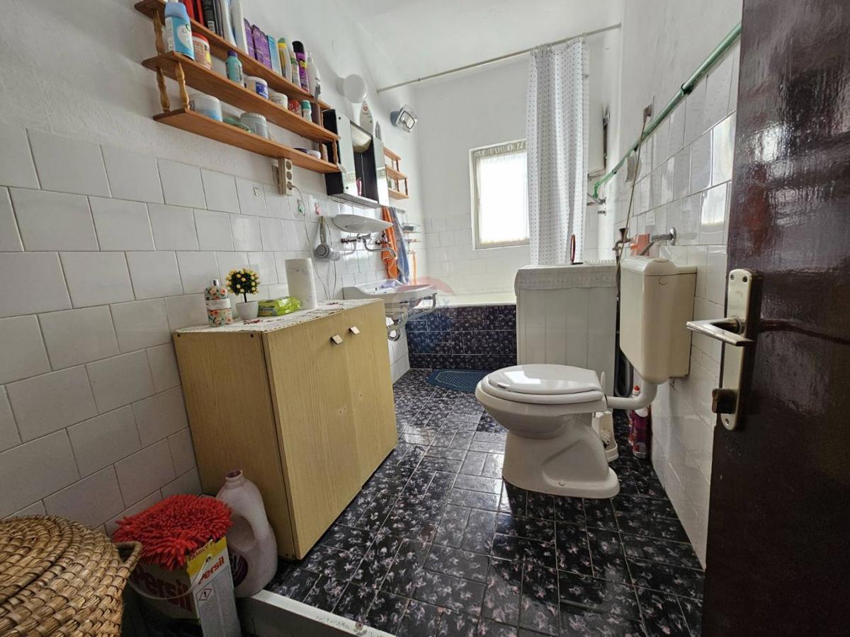 Hiša Vrbovsko, 360m2