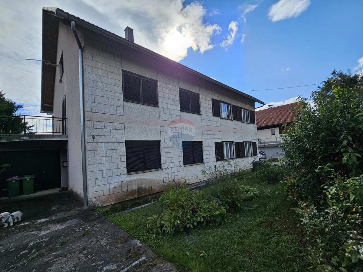 Hiša Vrbovsko, 360m2