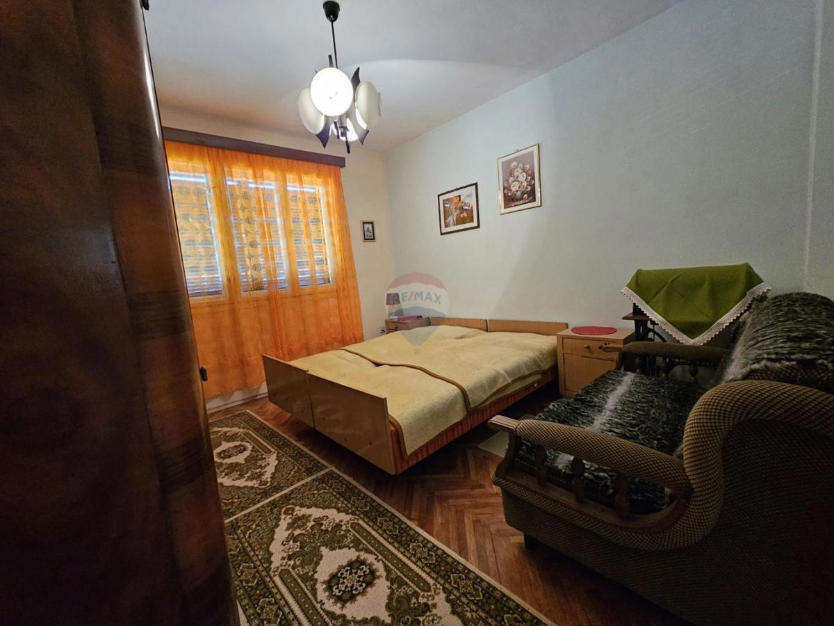 Hiša Vrbovsko, 360m2