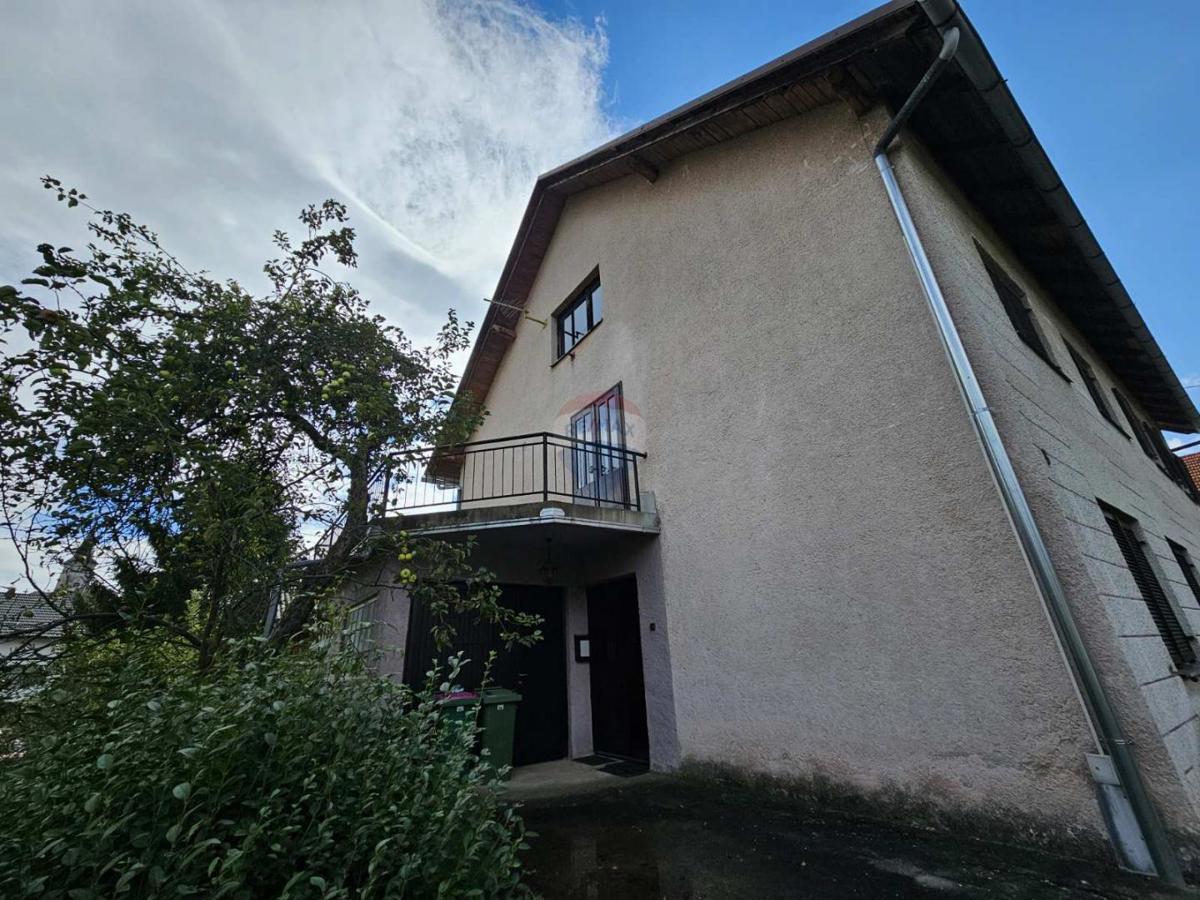 Hiša Vrbovsko, 360m2