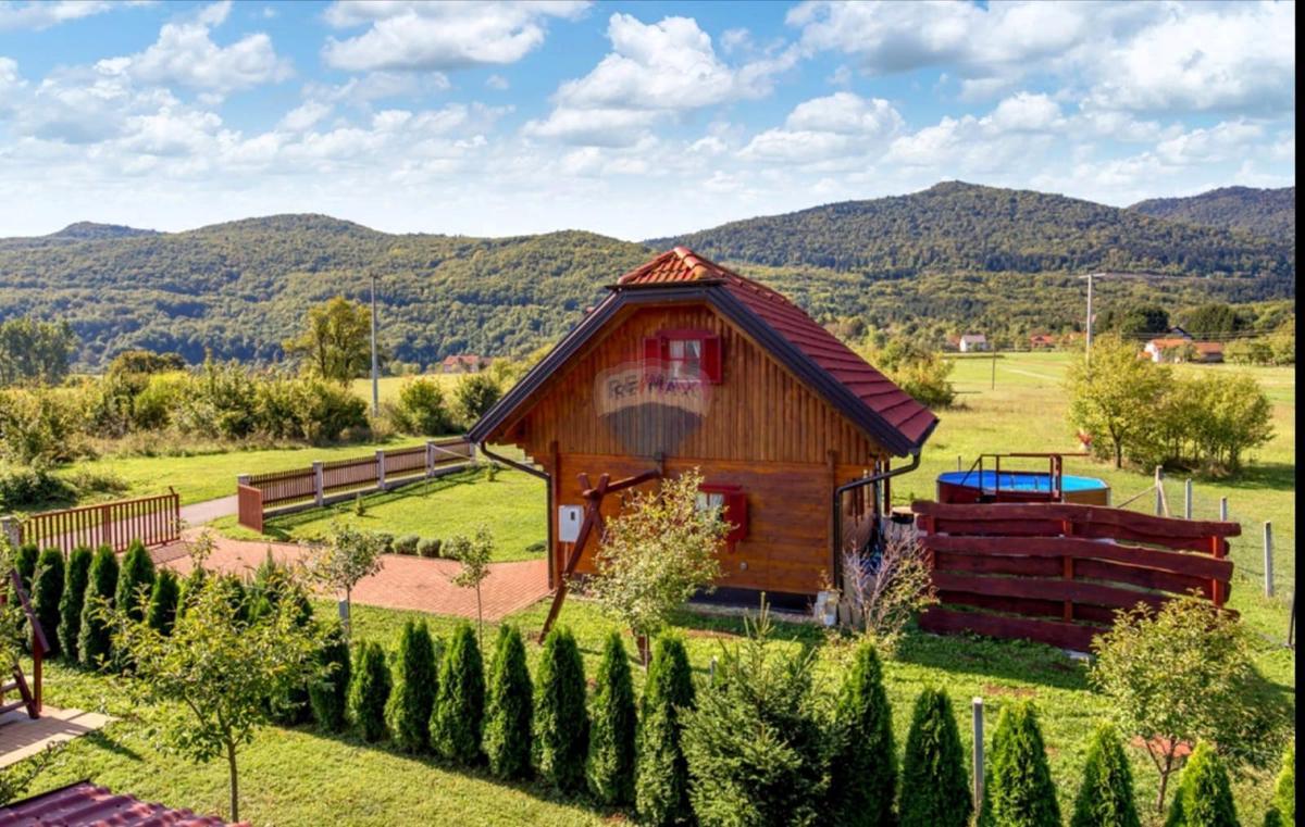 Ličko Lešće, Otočac - Šarmantna Samostojna Hiša na Prodaj, 60m2