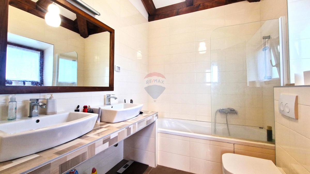 Hiša Sveta Marija na Krasu-dio, Umag, 280m2