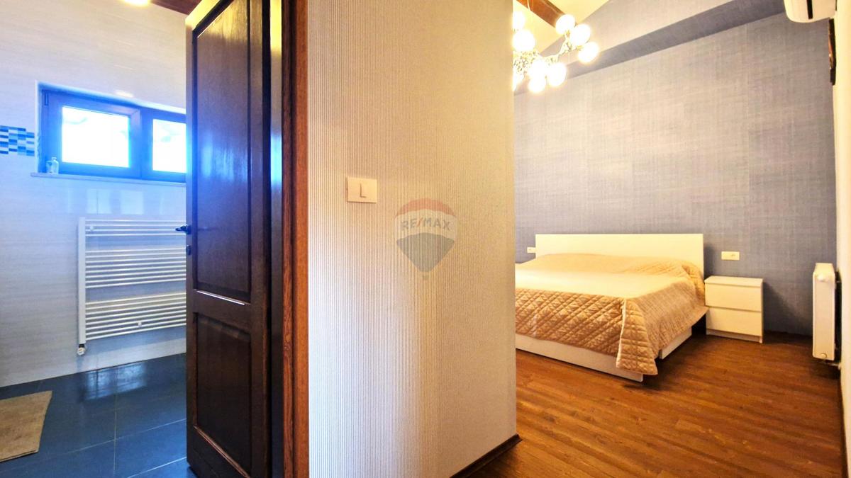 Hiša Sveta Marija na Krasu-dio, Umag, 280m2