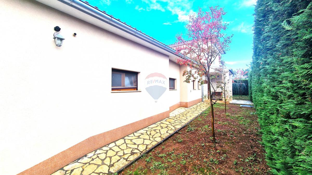 Hiša Sveta Marija na Krasu-dio, Umag, 280m2