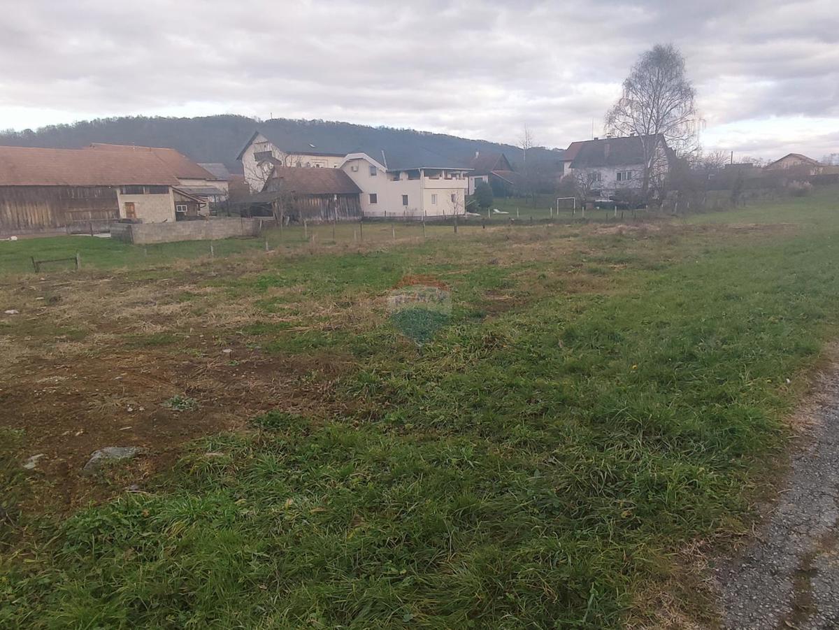 Stavbno zemljišče Mrežnički Varoš, Duga Resa, 890m2
