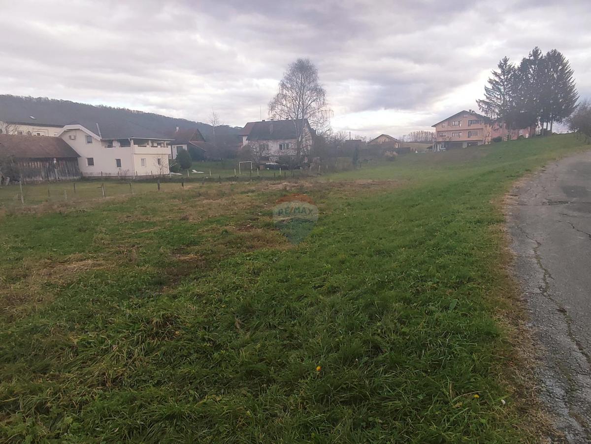 Stavbno zemljišče Mrežnički Varoš, Duga Resa, 890m2