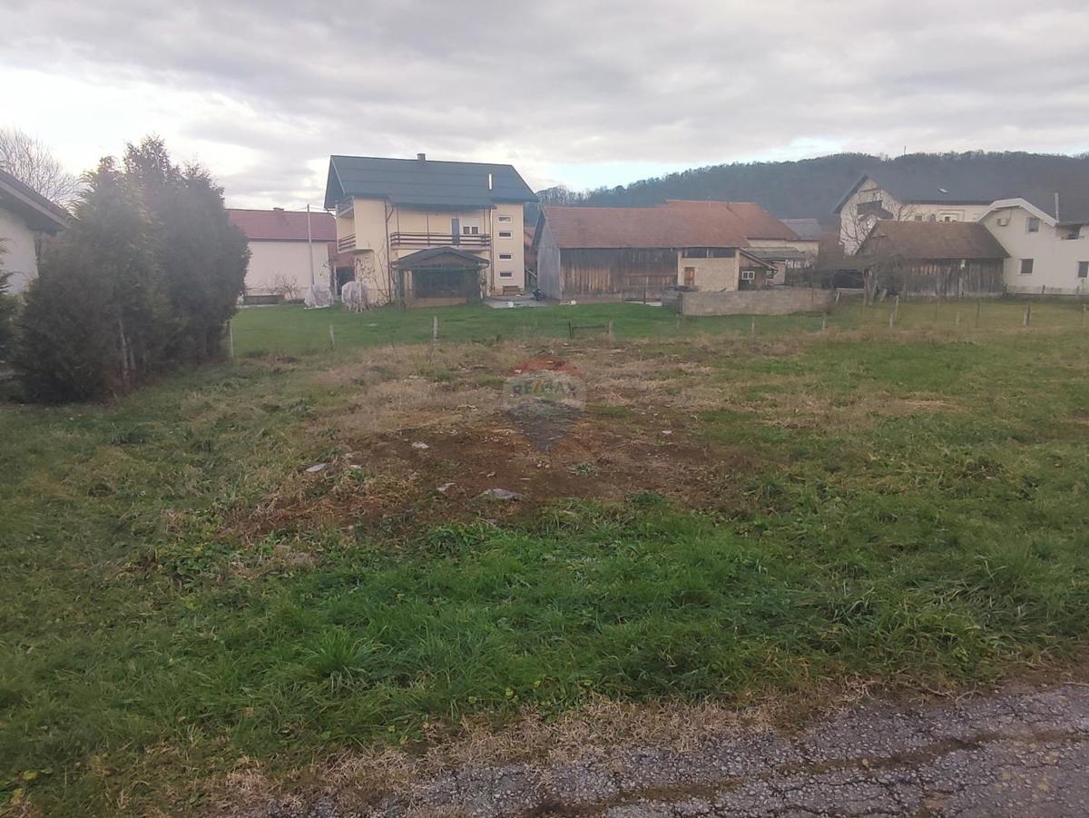 Stavbno zemljišče Mrežnički Varoš, Duga Resa, 890m2