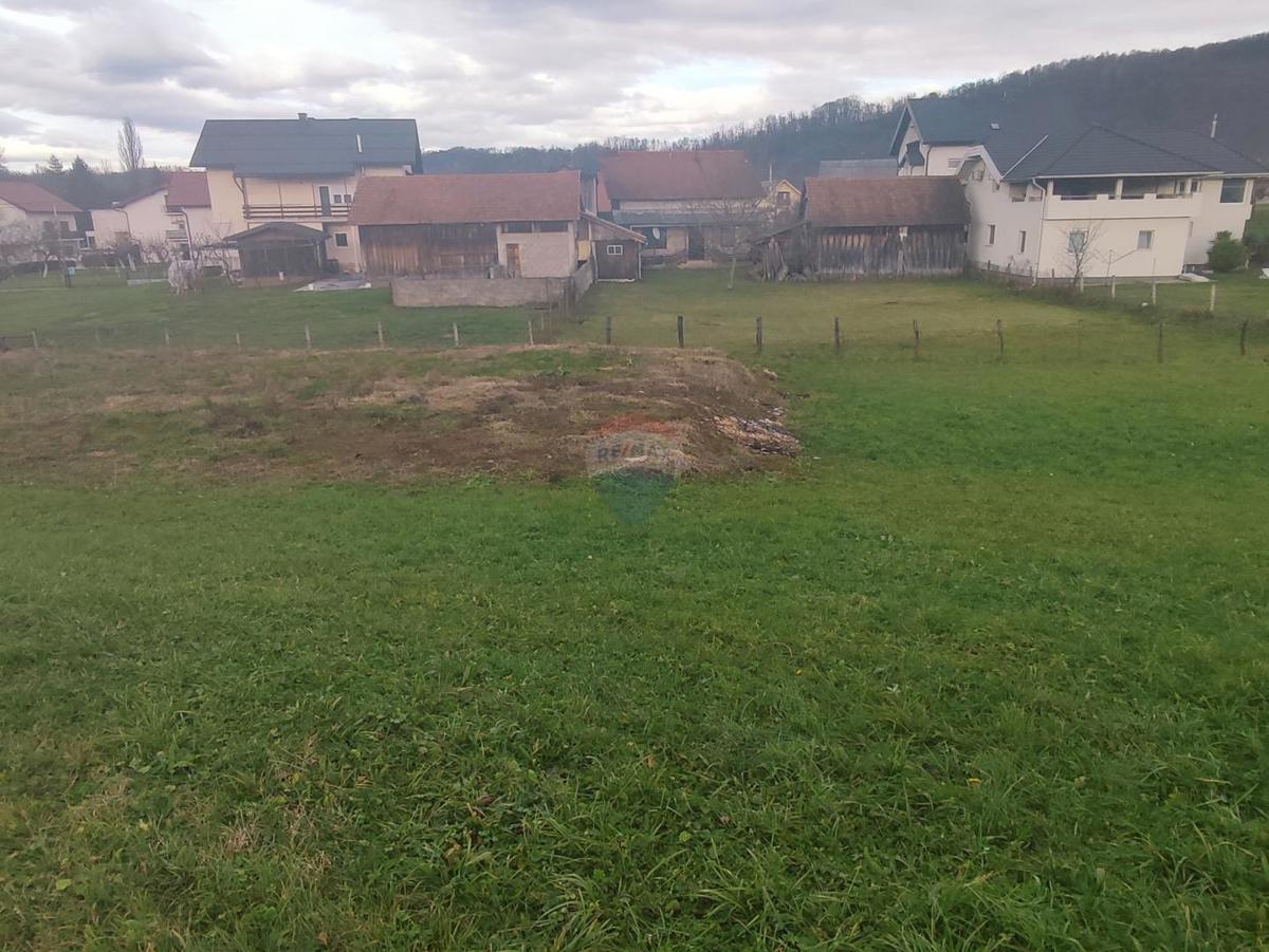 Stavbno zemljišče Mrežnički Varoš, Duga Resa, 890m2