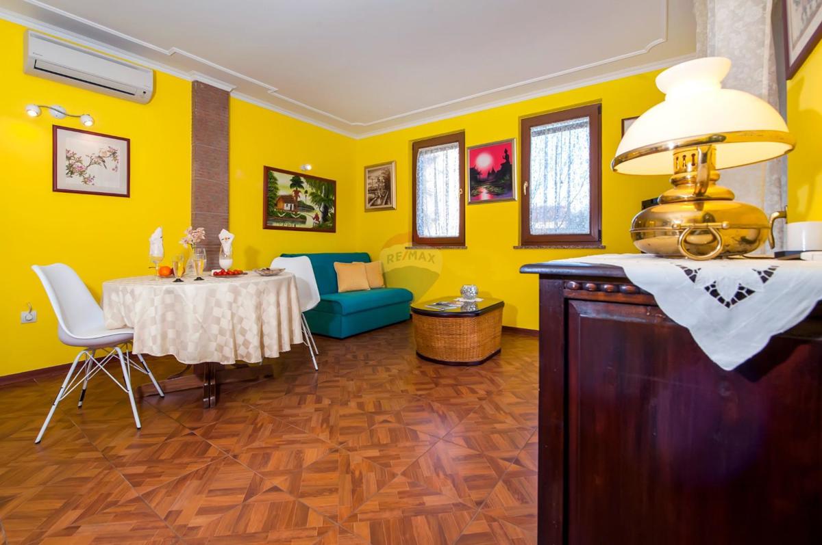 Hiša Rovinj, 360m2