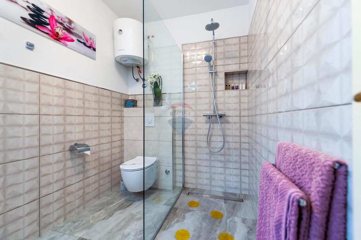 Hiša Rovinj, 360m2