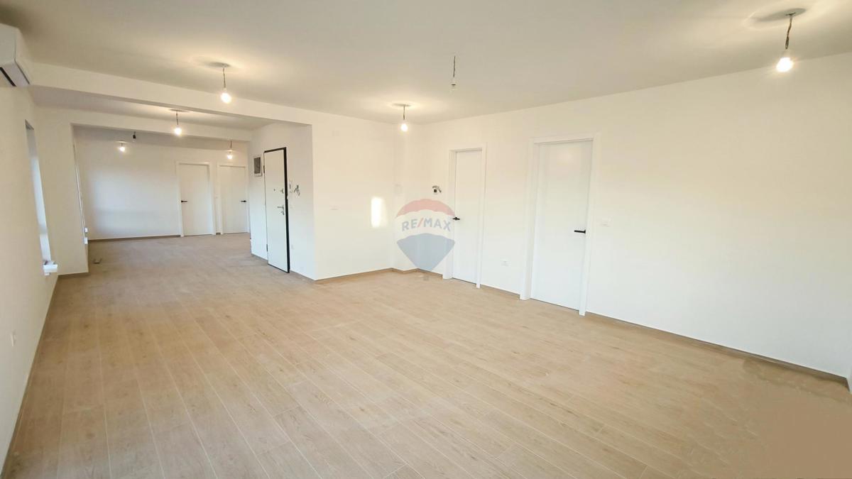 Pula, Veli Vrh – novogradnja, trisobni penthouse