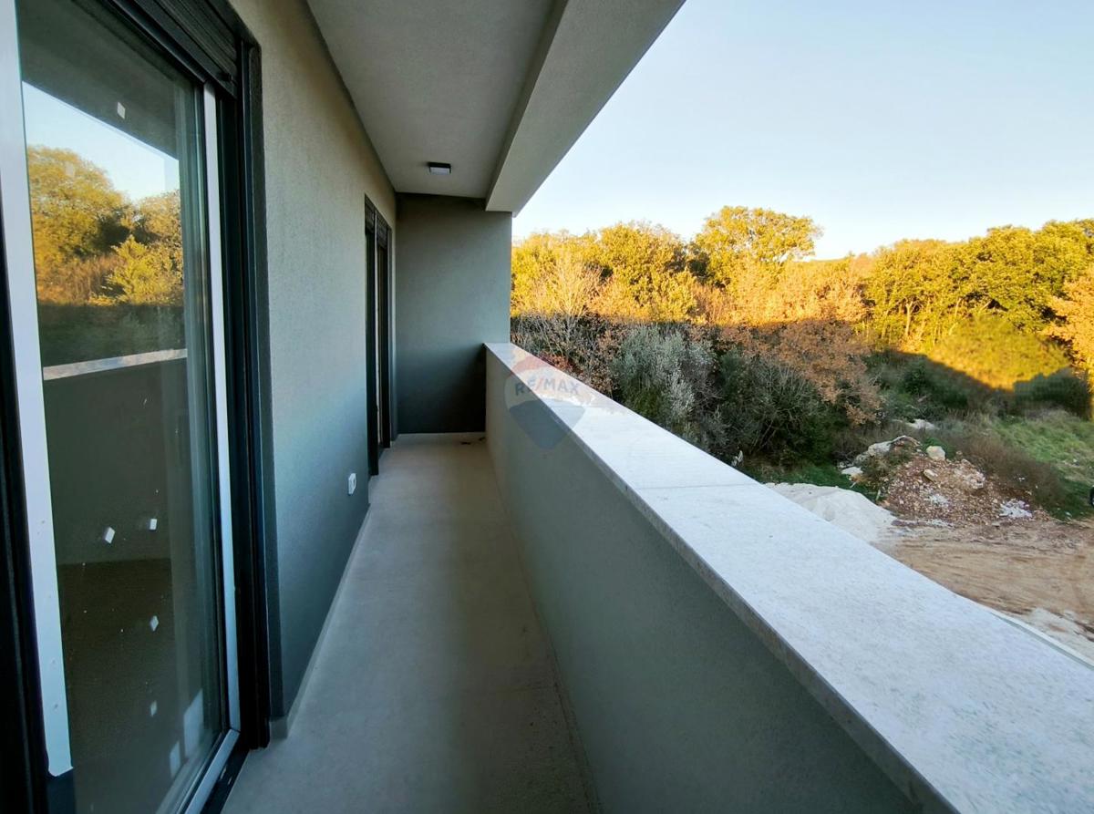 Pula, Veli Vrh – novogradnja, trisobni penthouse