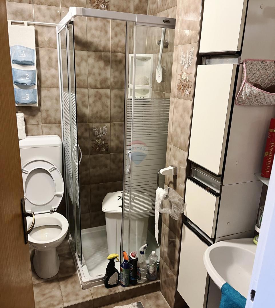 Istra, Umag - Samostojna apartmajska hiša, 100 m od morja