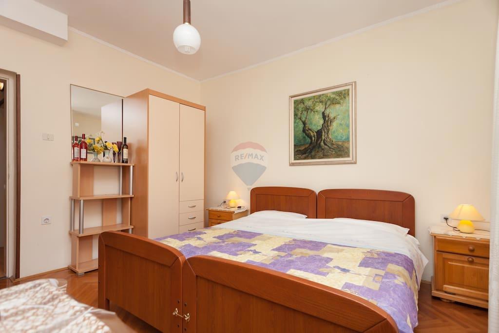 Istra, Umag - Samostojna apartmajska hiša, 100 m od morja