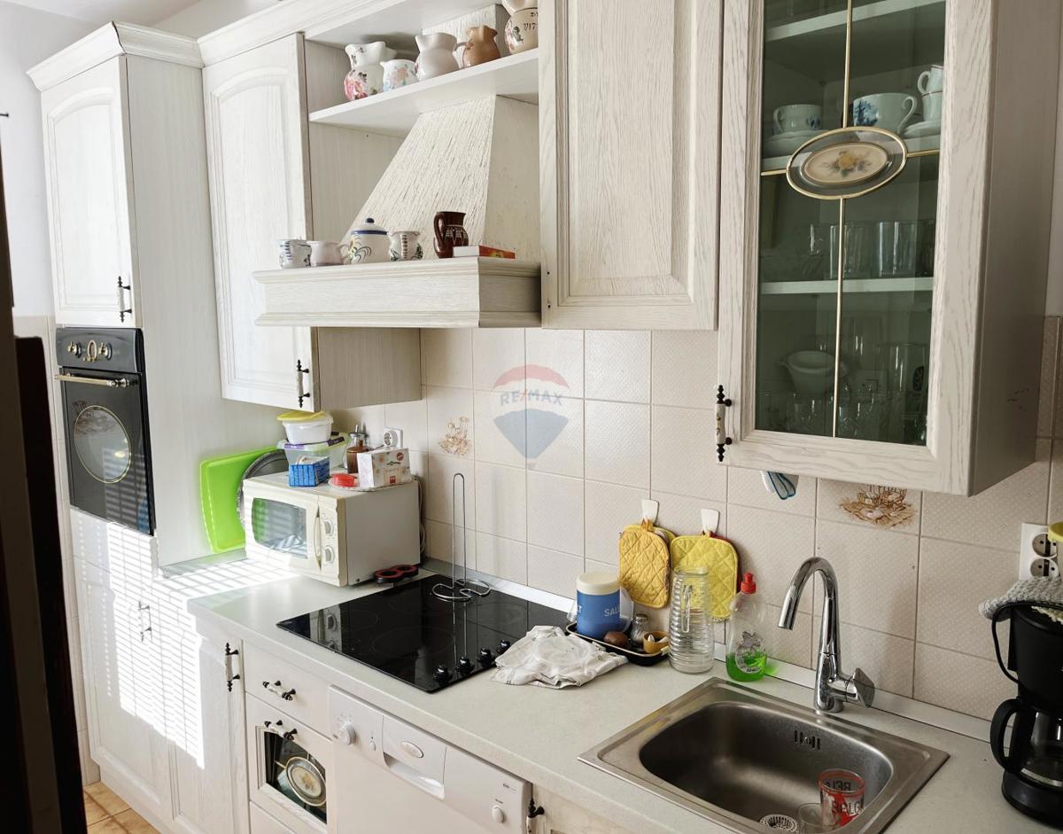 Istra, Umag - Samostojna apartmajska hiša, 100 m od morja