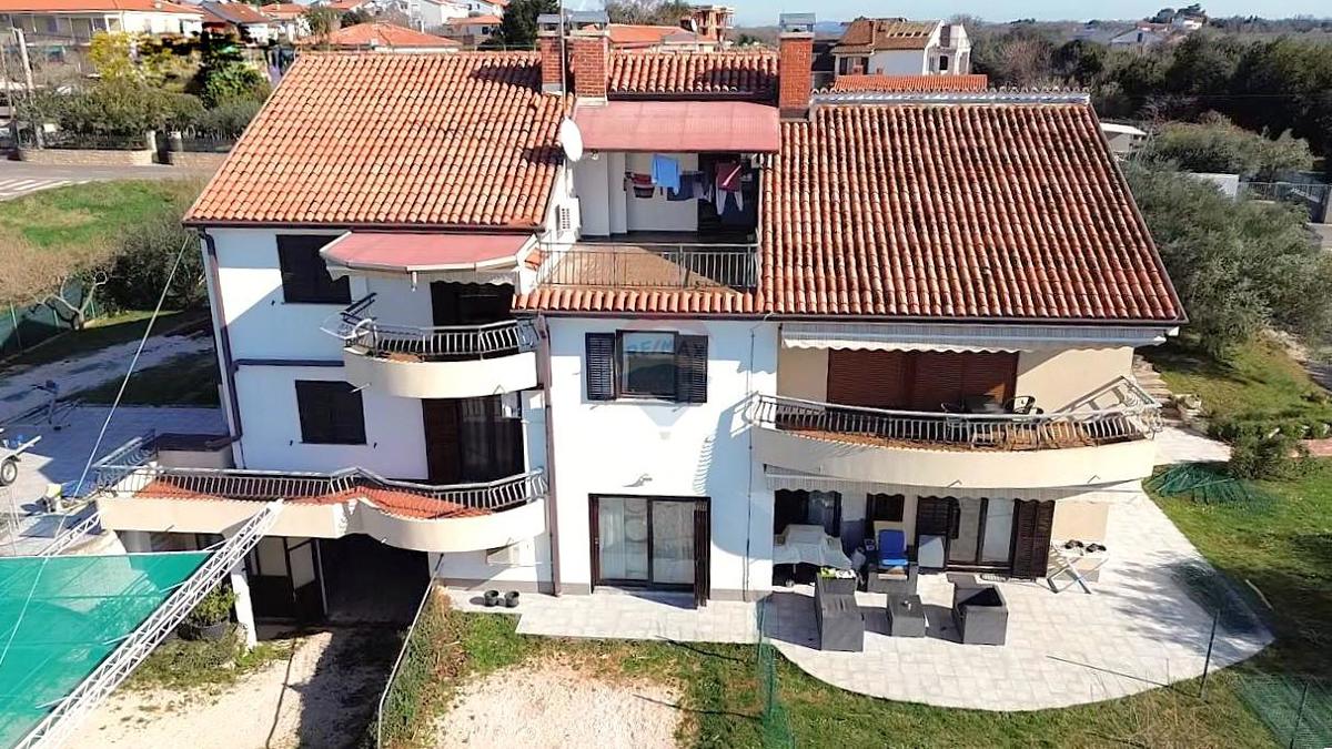 Hiša Umag, 500m2