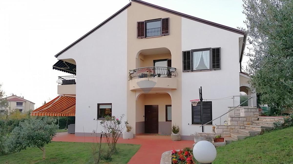 Hiša Umag, 500m2