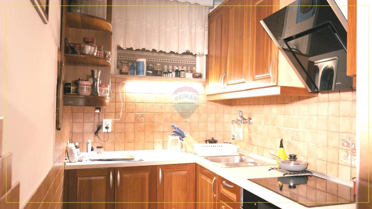 Istra, Lovrečica - Enonadstropna hiša z velikim vrtom