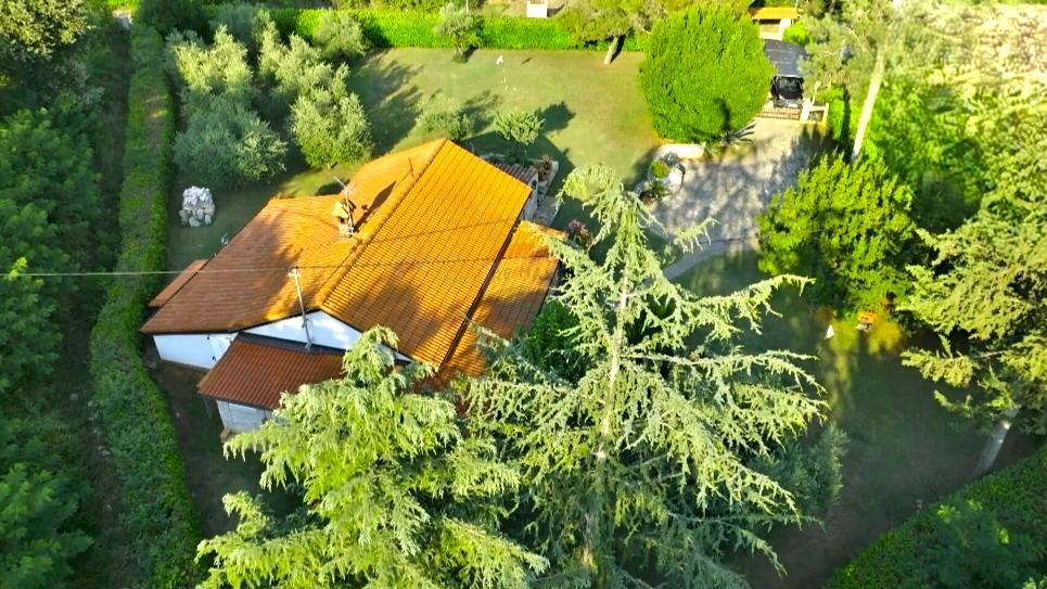 Istra, Lovrečica - Enonadstropna hiša z velikim vrtom