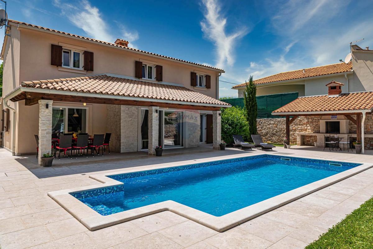 ISTRIA, LABIN - Holiday home with swimming pool