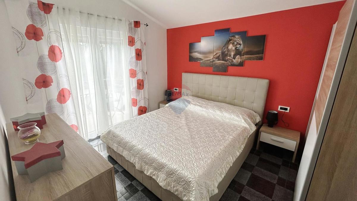 Pulj, Veli Vrh – Samostojna apartmajska hiša z bazenom