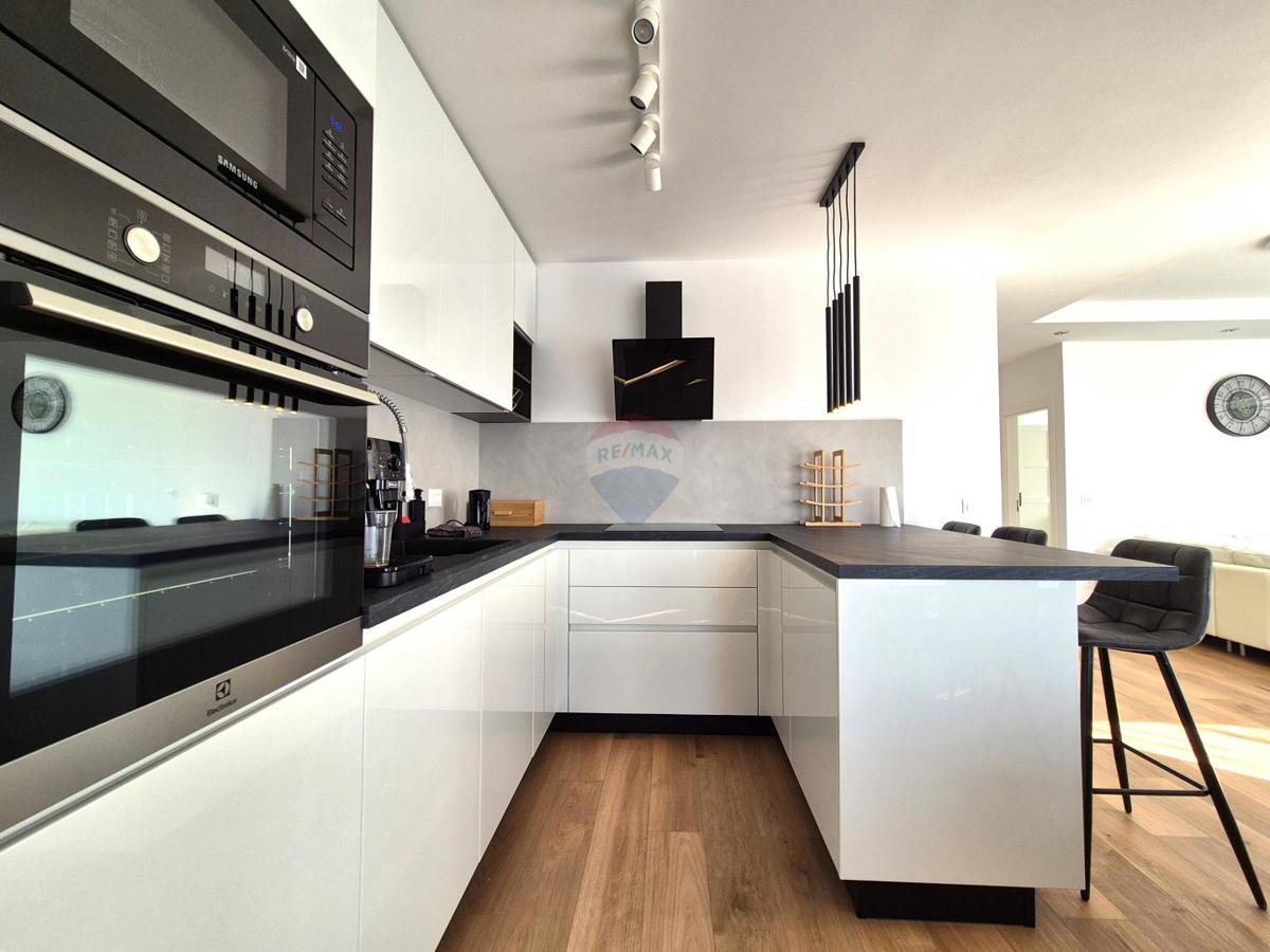 Stanovanje/Apartma Ćikovići, Kastav, 101,19m2