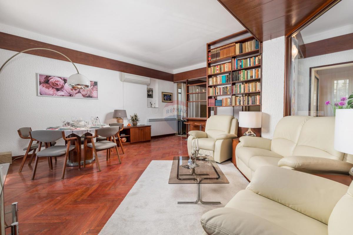 Stanovanje/Apartma Bulevard, Rijeka, 81m2