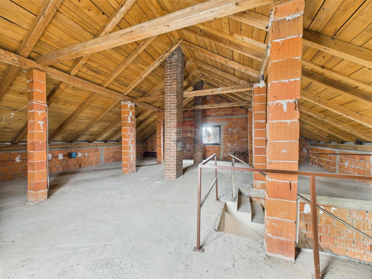 Hiša Kloštar Ivanić, 160m2