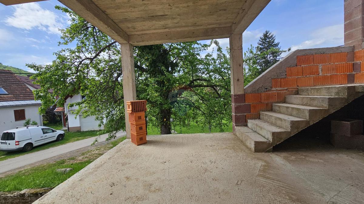 Hiša Severin na Kupi, Vrbovsko, 100m2