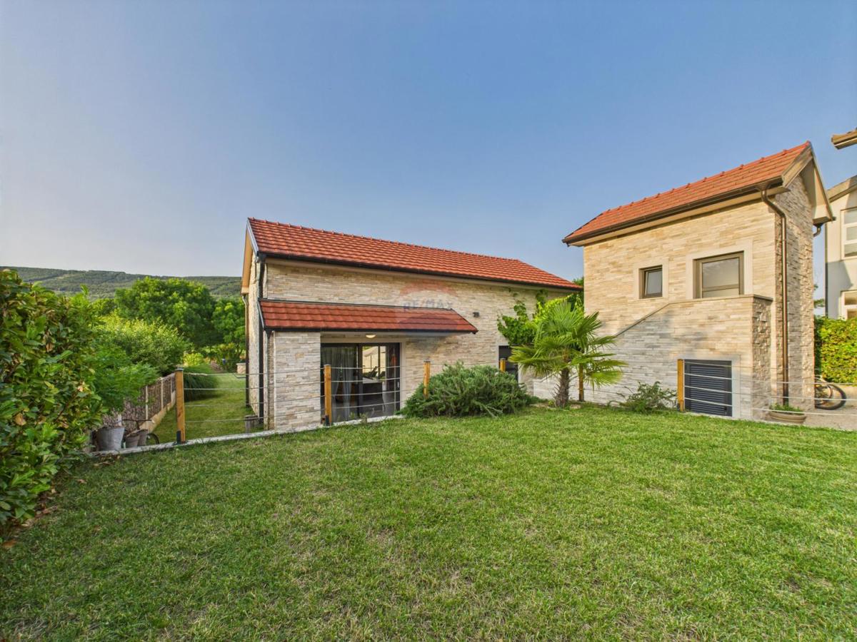Hiša Imotski, 230m2