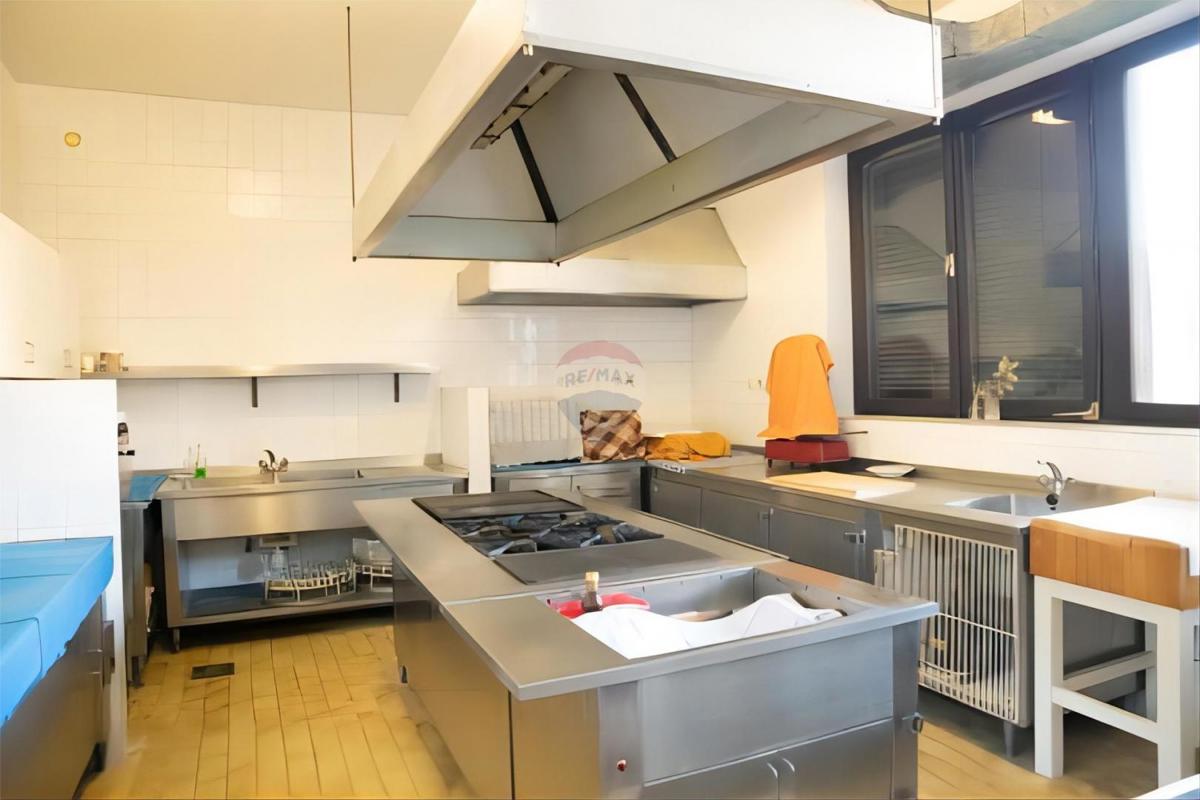 Hiša Supetarska Draga, Rab, 620m2