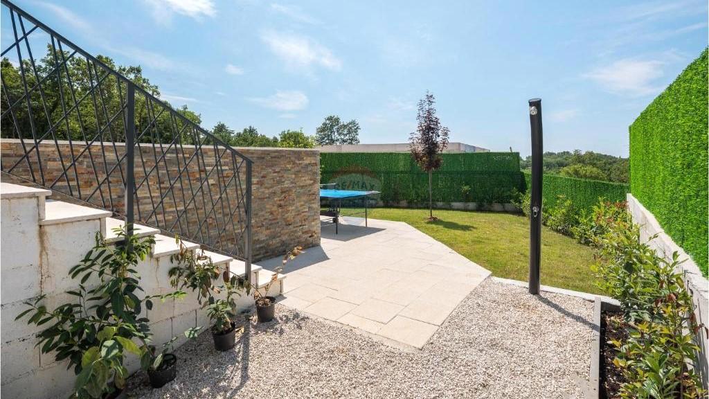 Hiša Kaštel, Buje, 254,78m2