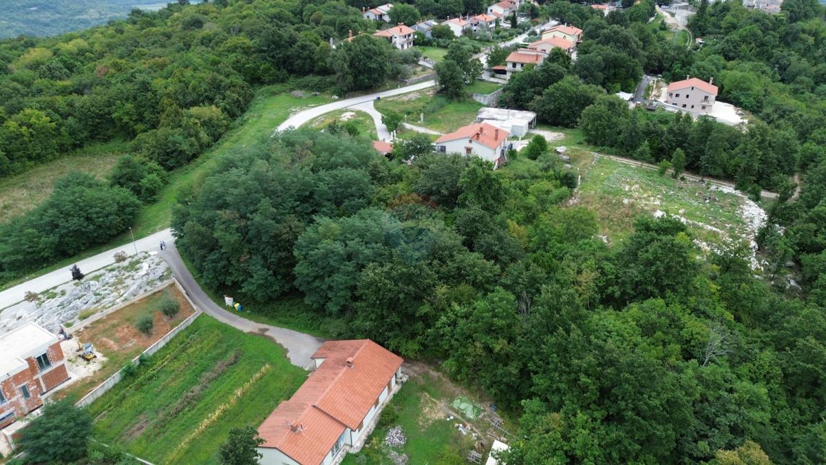 ISTRIA, PIĆAN – Building Land 1,364 m²