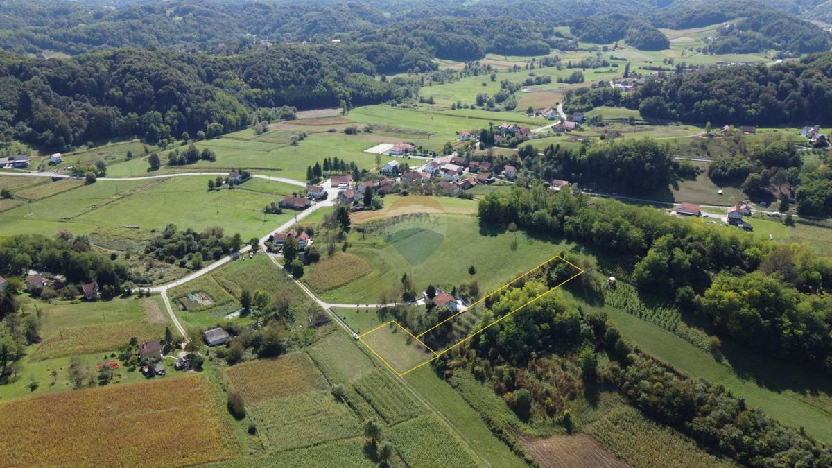 Stavbno zemljišče Velika Horvatska, Desinić, 2.407m2