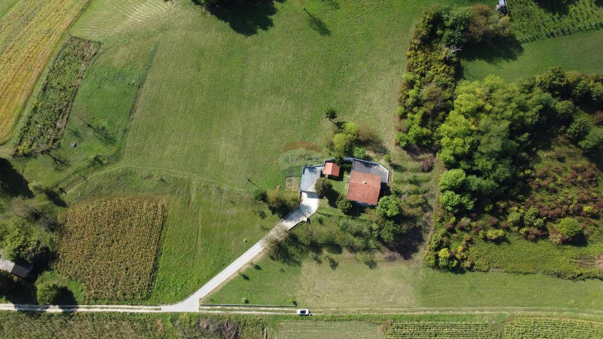 Stavbno zemljišče Velika Horvatska, Desinić, 2.407m2