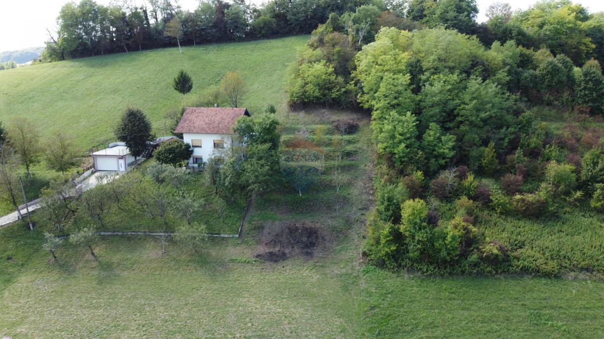 Stavbno zemljišče Velika Horvatska, Desinić, 2.407m2