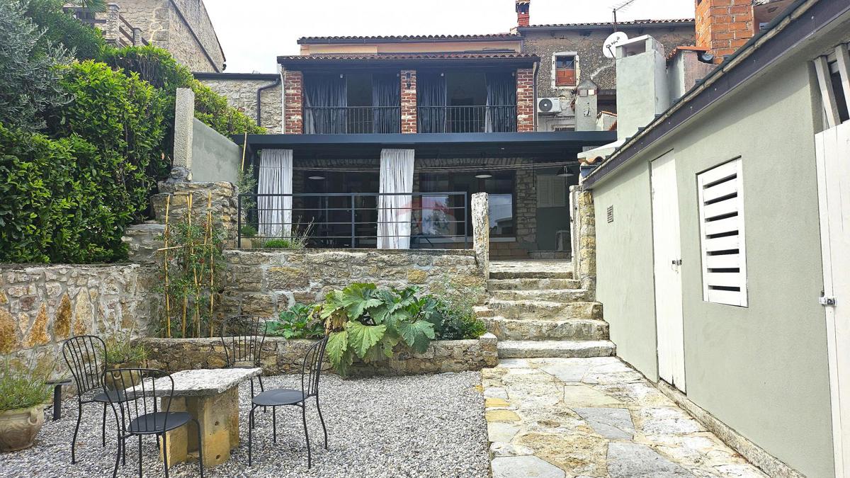 Hiša Vižinada, 150m2