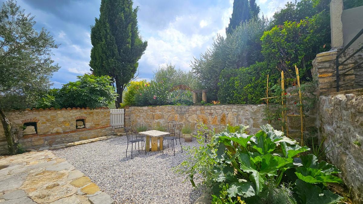 Hiša Vižinada, 150m2
